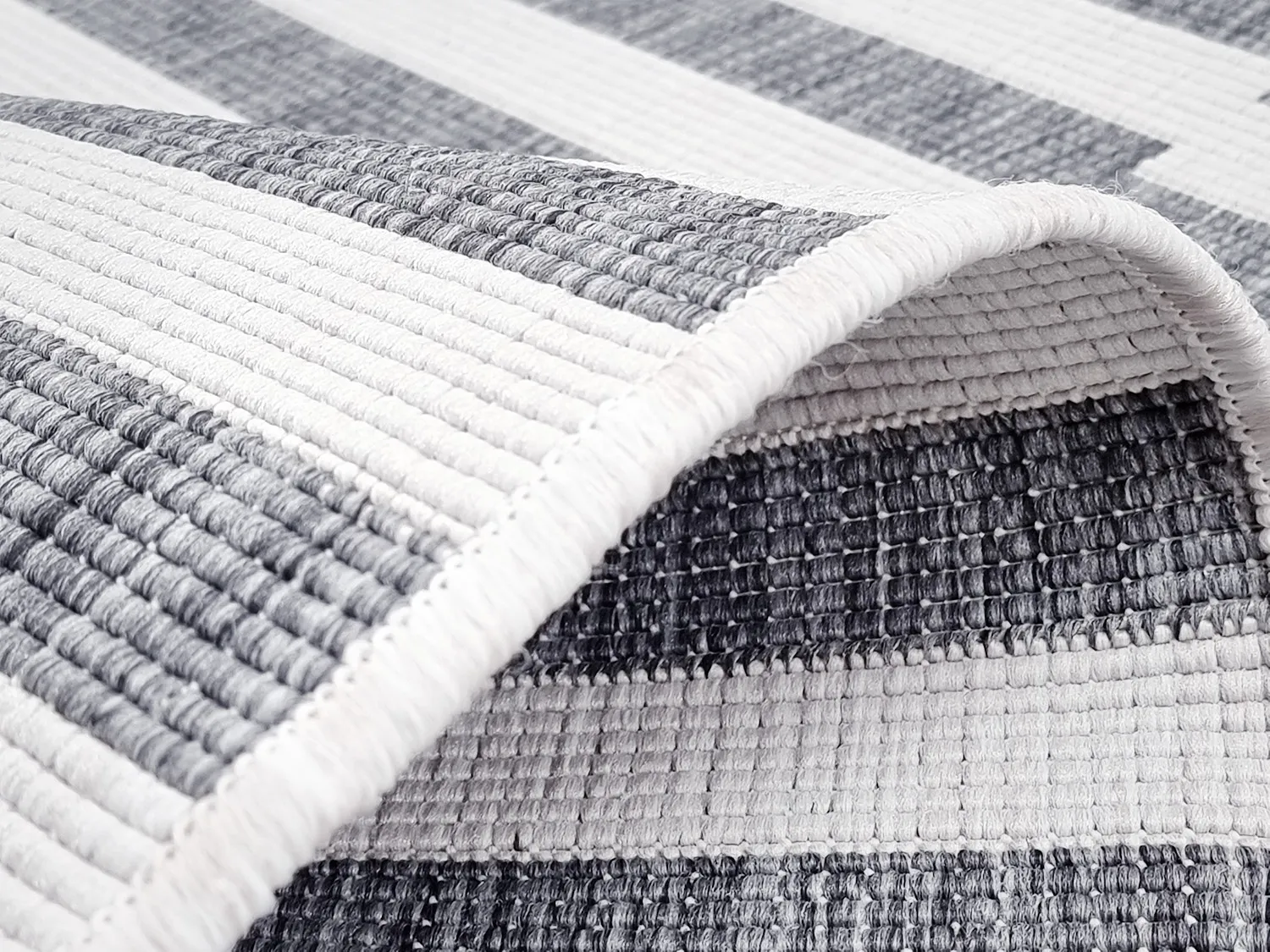 Koberec na interiér a exteriér - Otto (šedý)