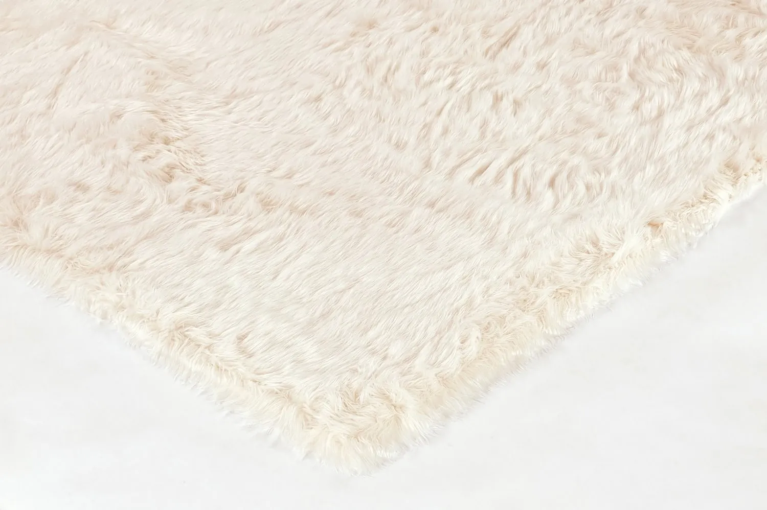 Koberce s dlhým vlasom - Pomaire (offwhite)