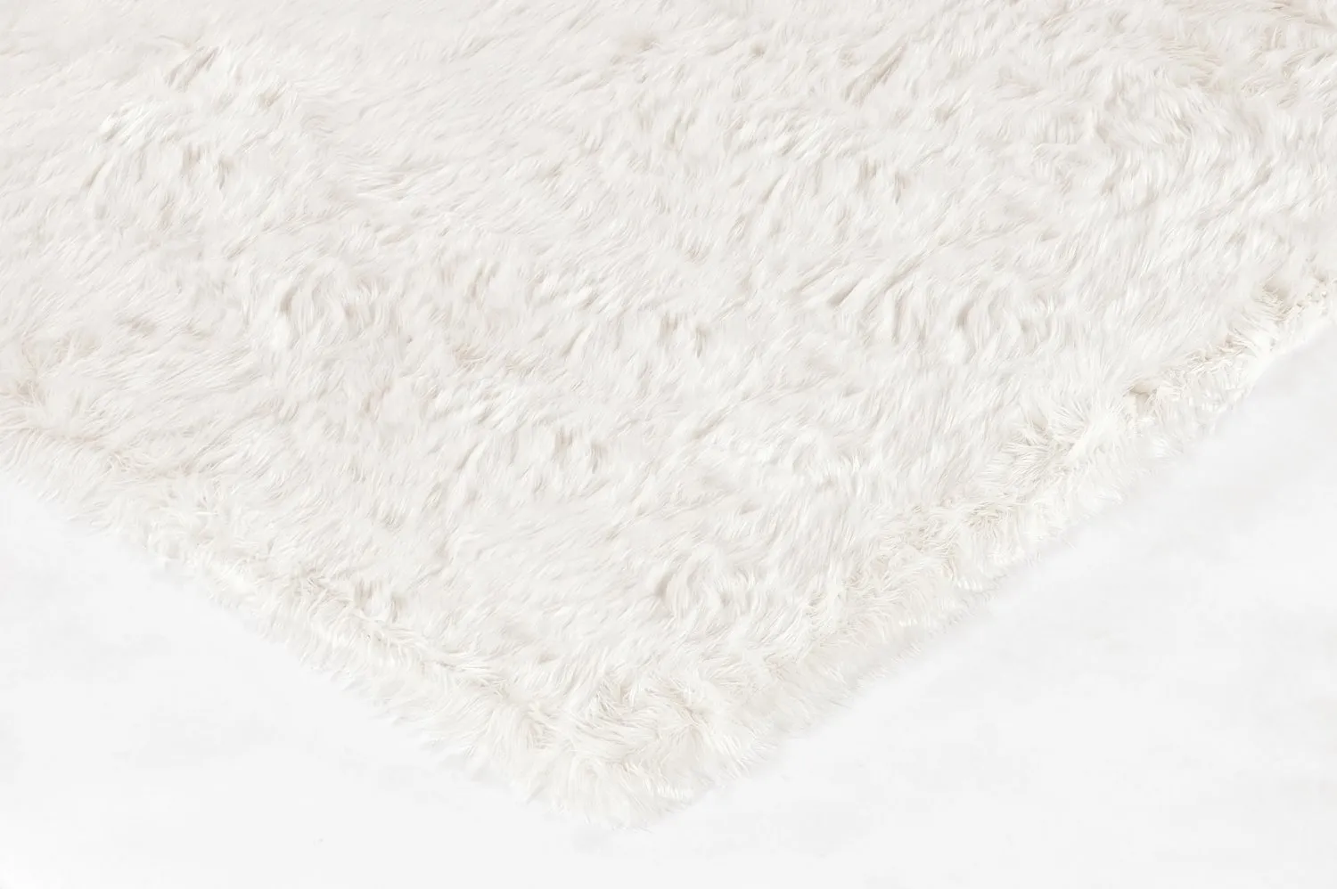 Koberce s dlhým vlasom - Pomaire (biele)