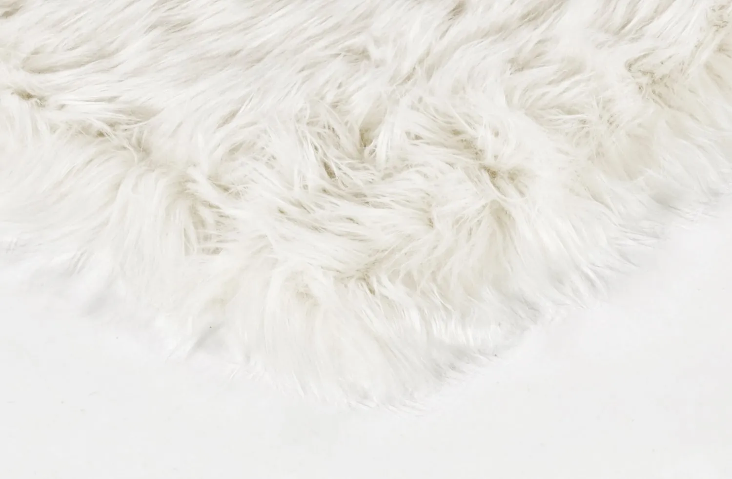 Koberce s dlhým vlasom - Pomaire (biele)