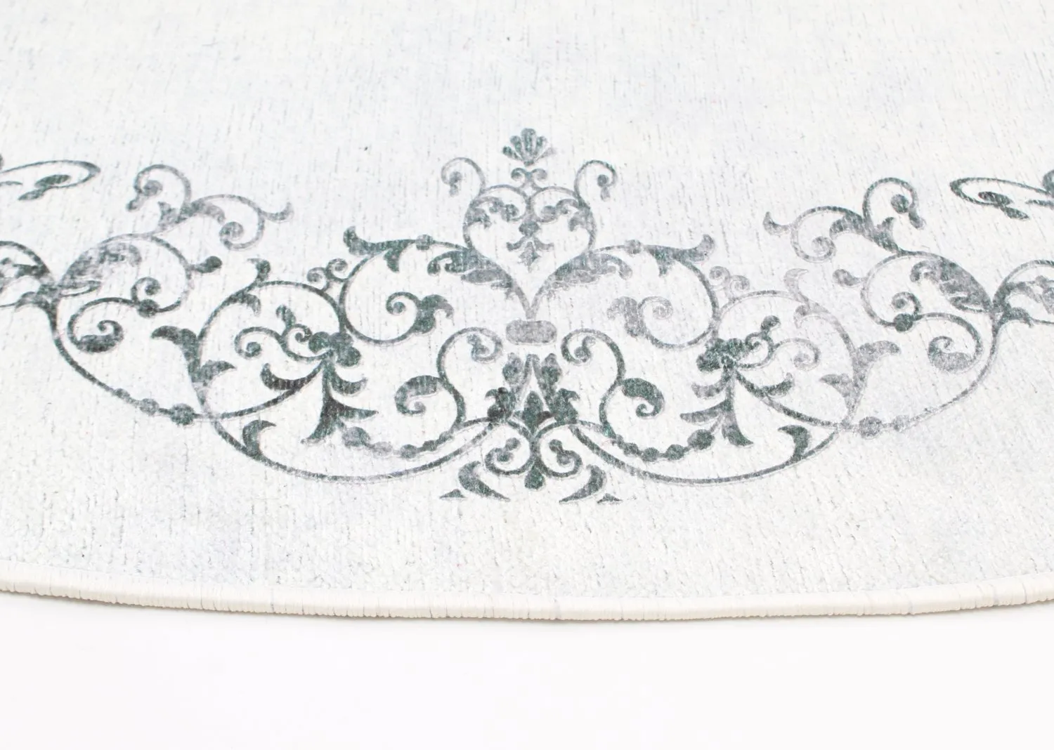 Koberec okrúhly - Santi (biela/čierna)