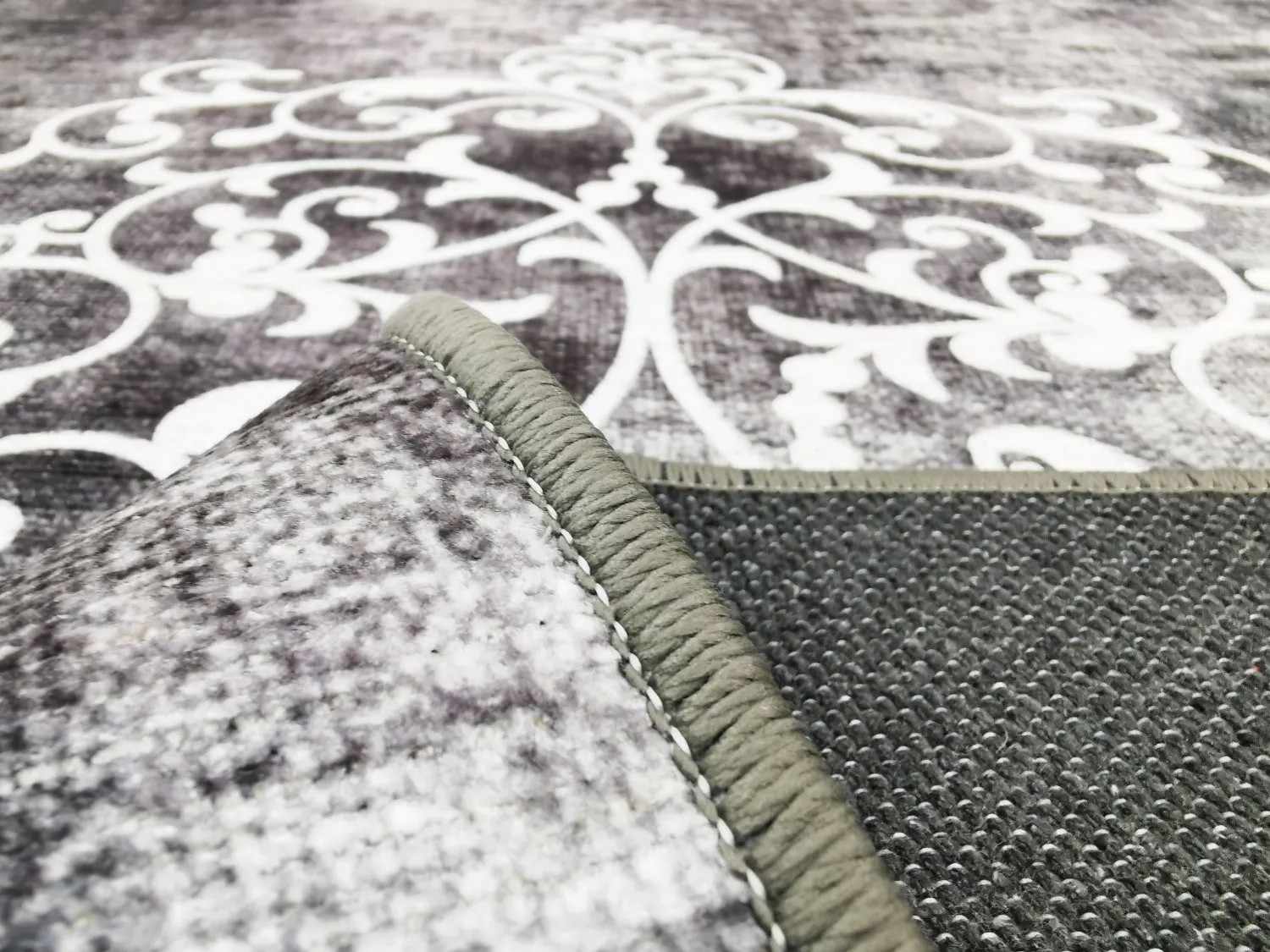 Koberec Wilton - Santi (tmavošedá/biela)