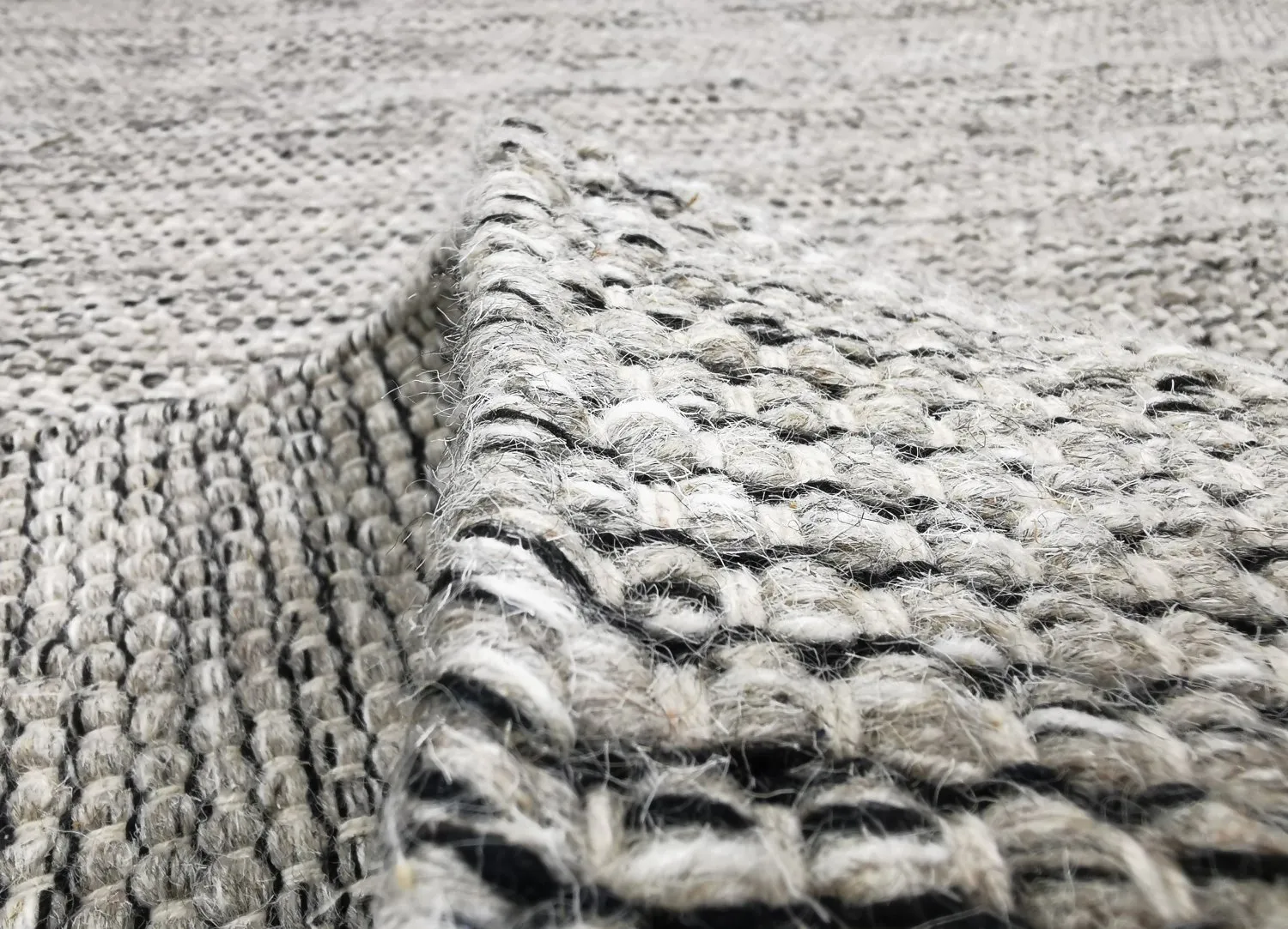 Vlnený koberec - Otago (šedá/čierna)