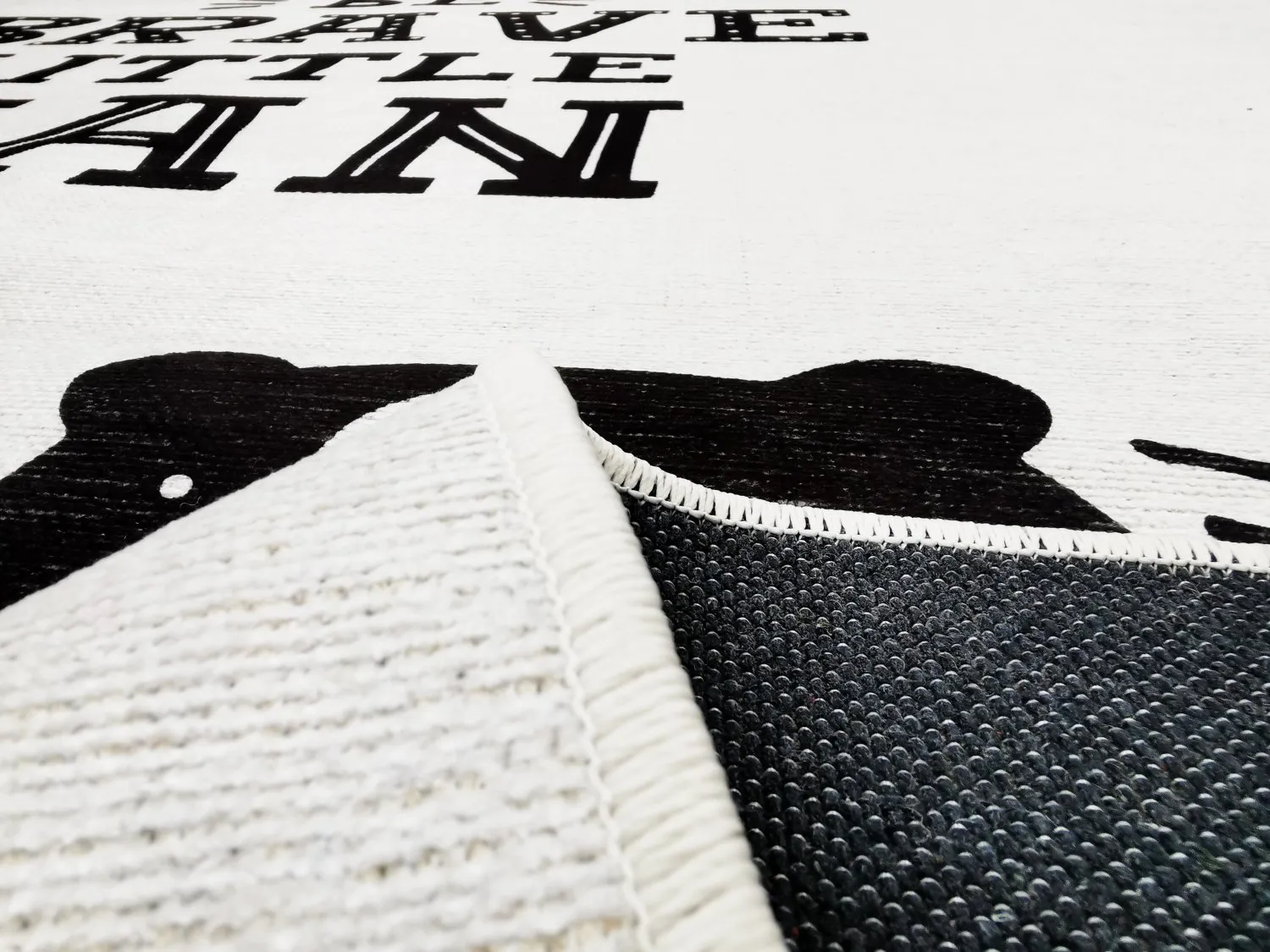 Detský koberec - Camping Bear (biely)