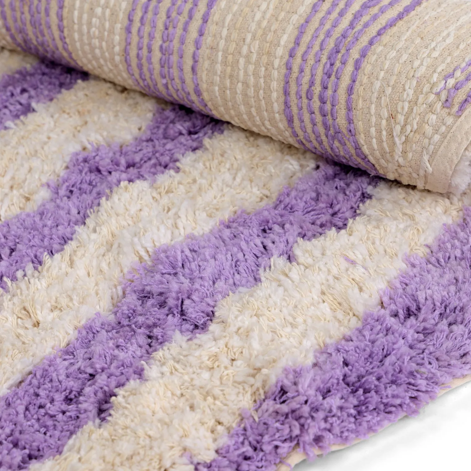 Kruhový koberec - Thira Stripe Cotton Shaggy (krém/svetlofialová)