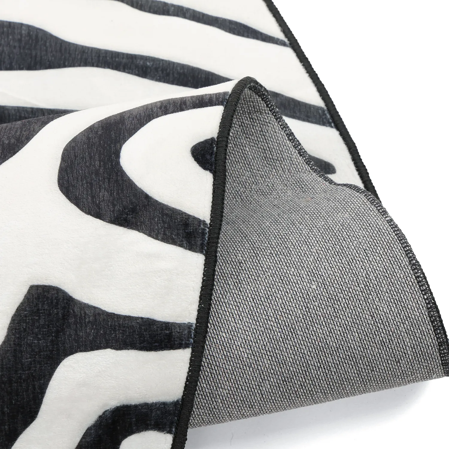 Okrúhly zvlnený koberec Wilton - Zebra (čierna/biela)