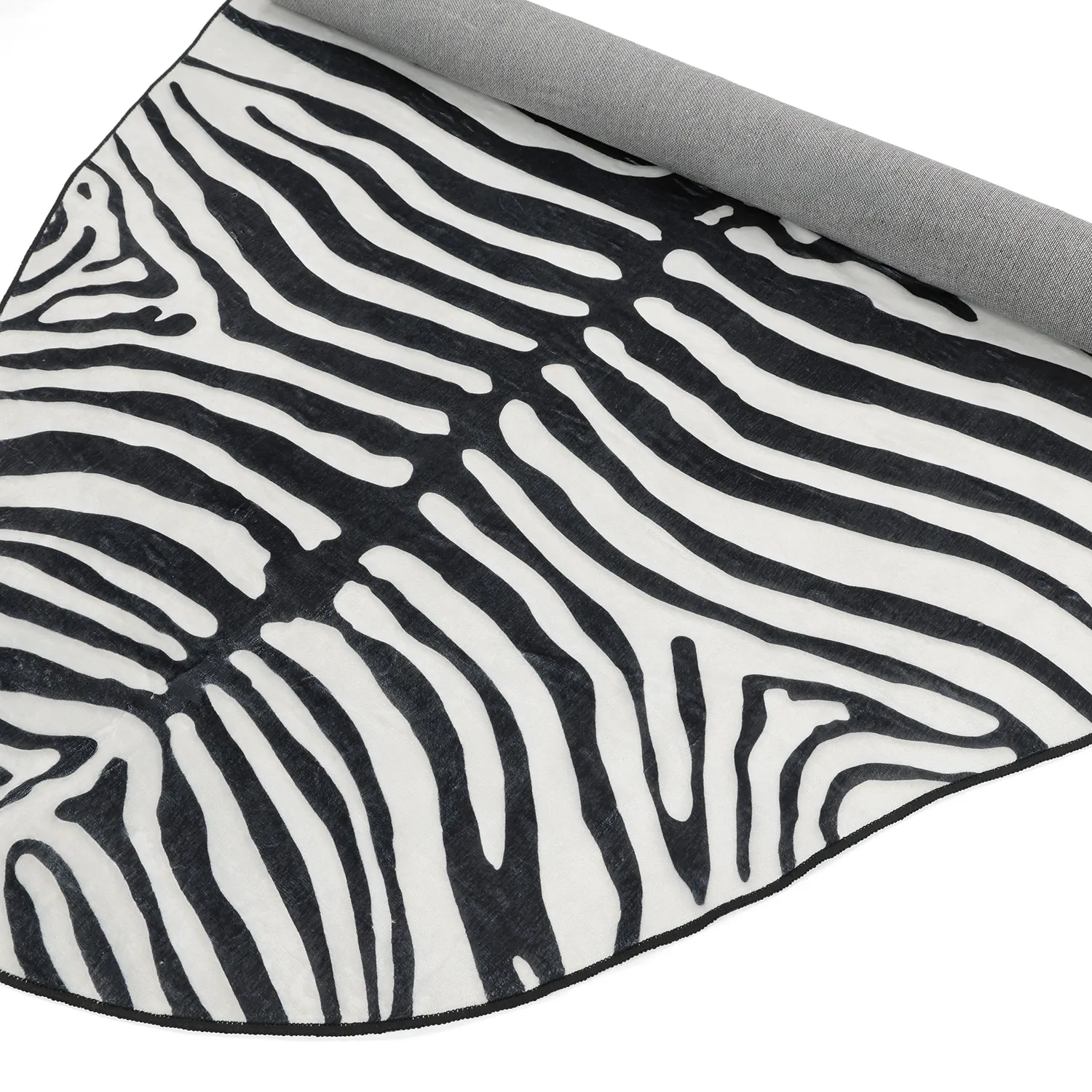 Okrúhly zvlnený koberec Wilton - Zebra (čierna/biela)