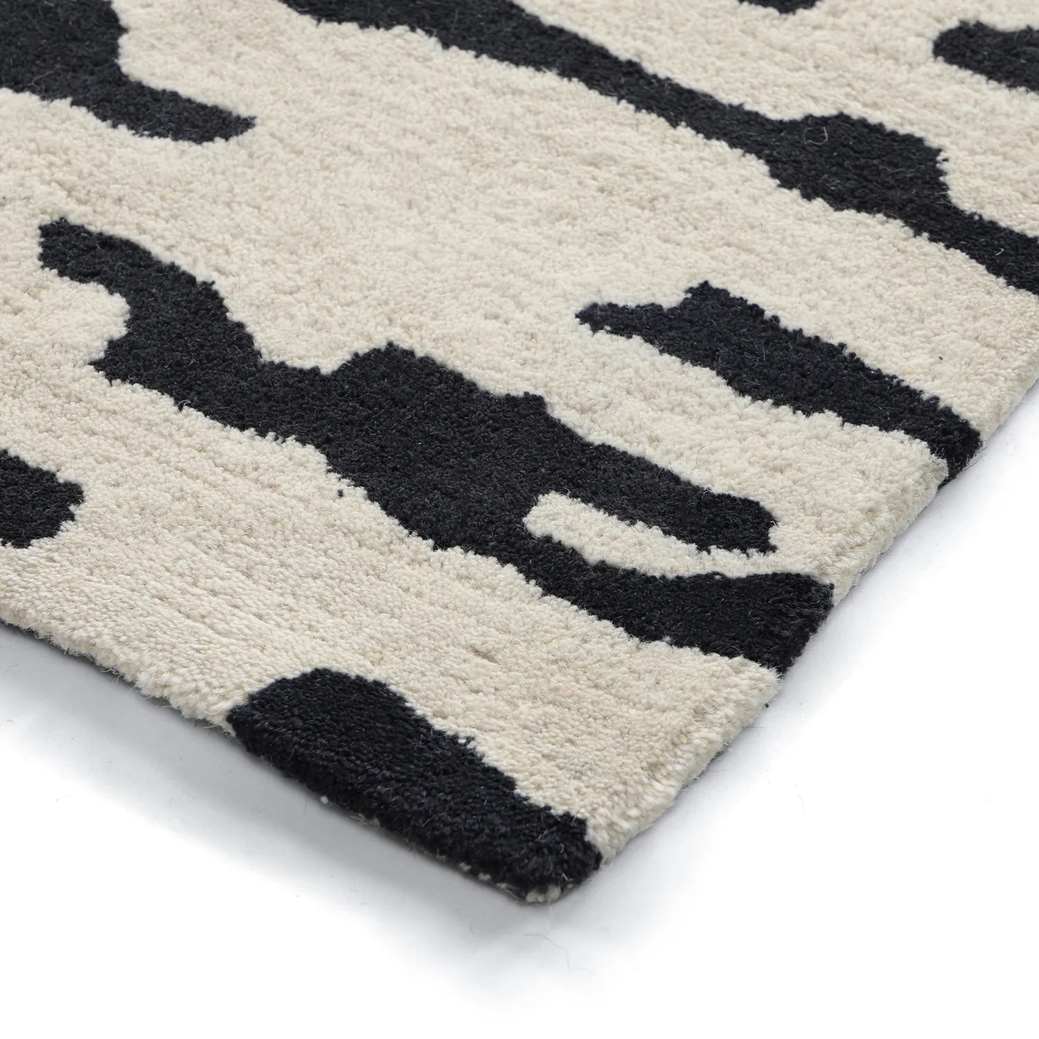 Koberec s dlhým vlasom - Zebra Tufted Wool Premium (biela/čierna)