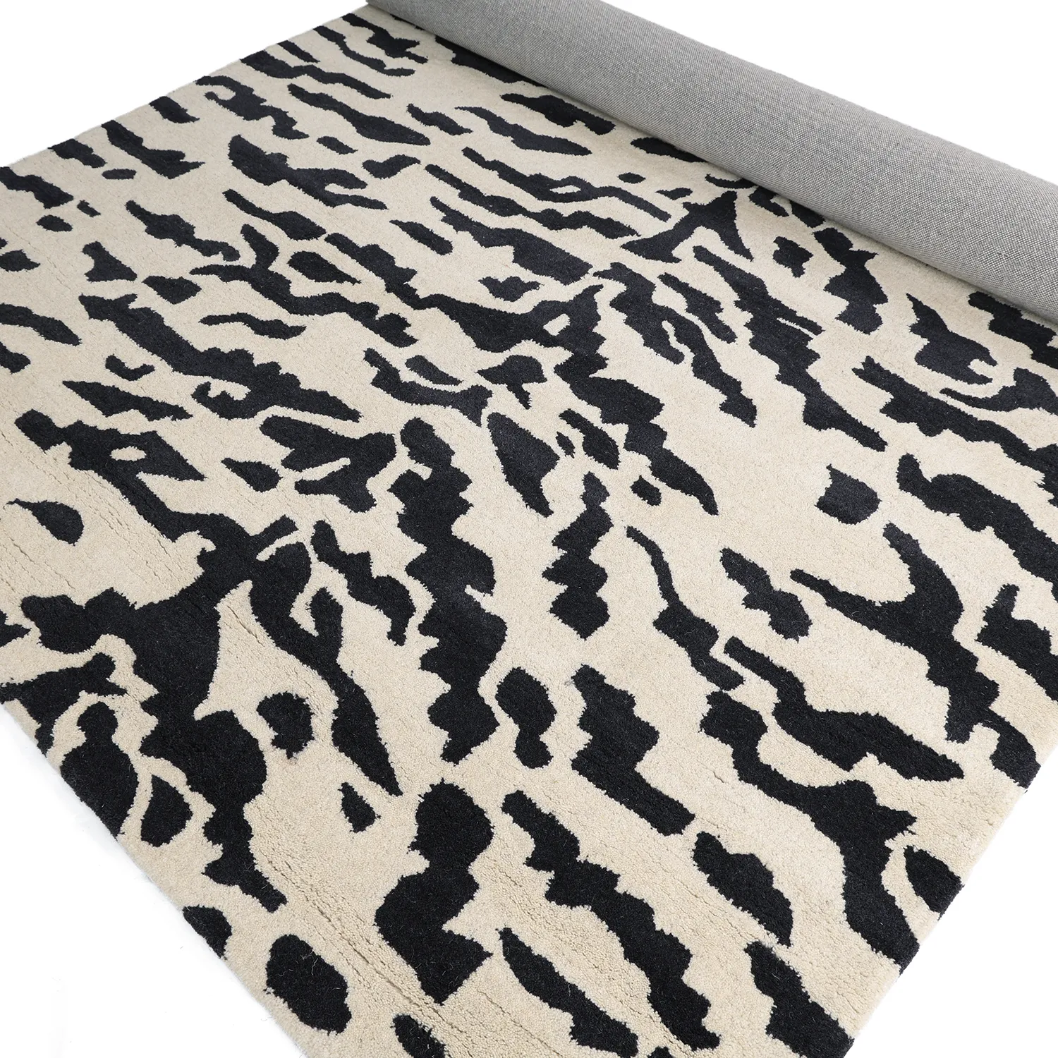Koberec s dlhým vlasom - Zebra Tufted Wool Premium (biela/čierna)