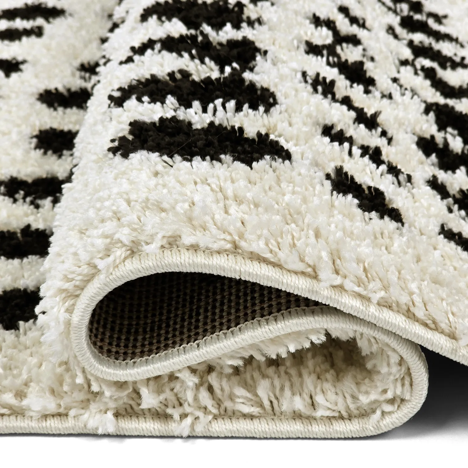 Koberce s dlhým vlasom - Dotty (čierna/biela)