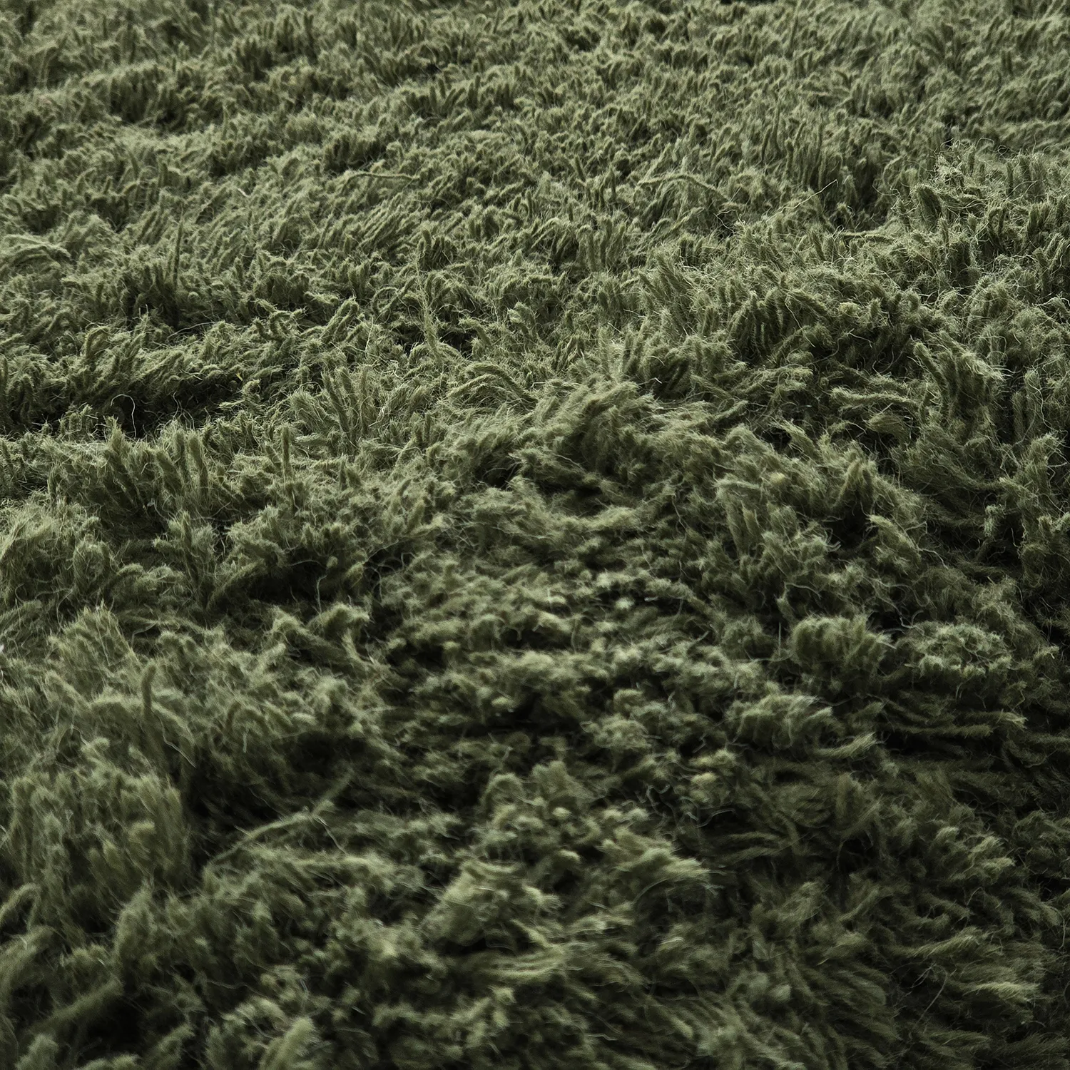 Koberce s dlhým vlasom - Fassale Hand Woven Wool Shaggy (machovo zelený)