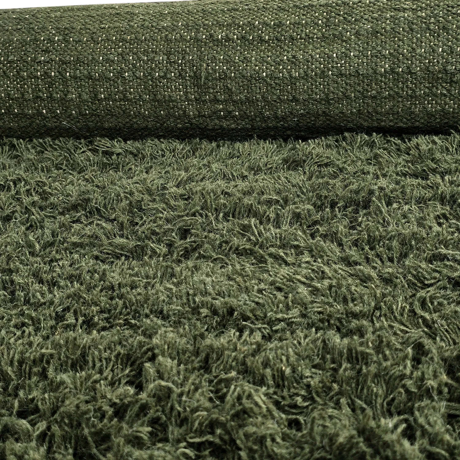 Koberce s dlhým vlasom - Fassale Hand Woven Wool Shaggy (machovo zelený)