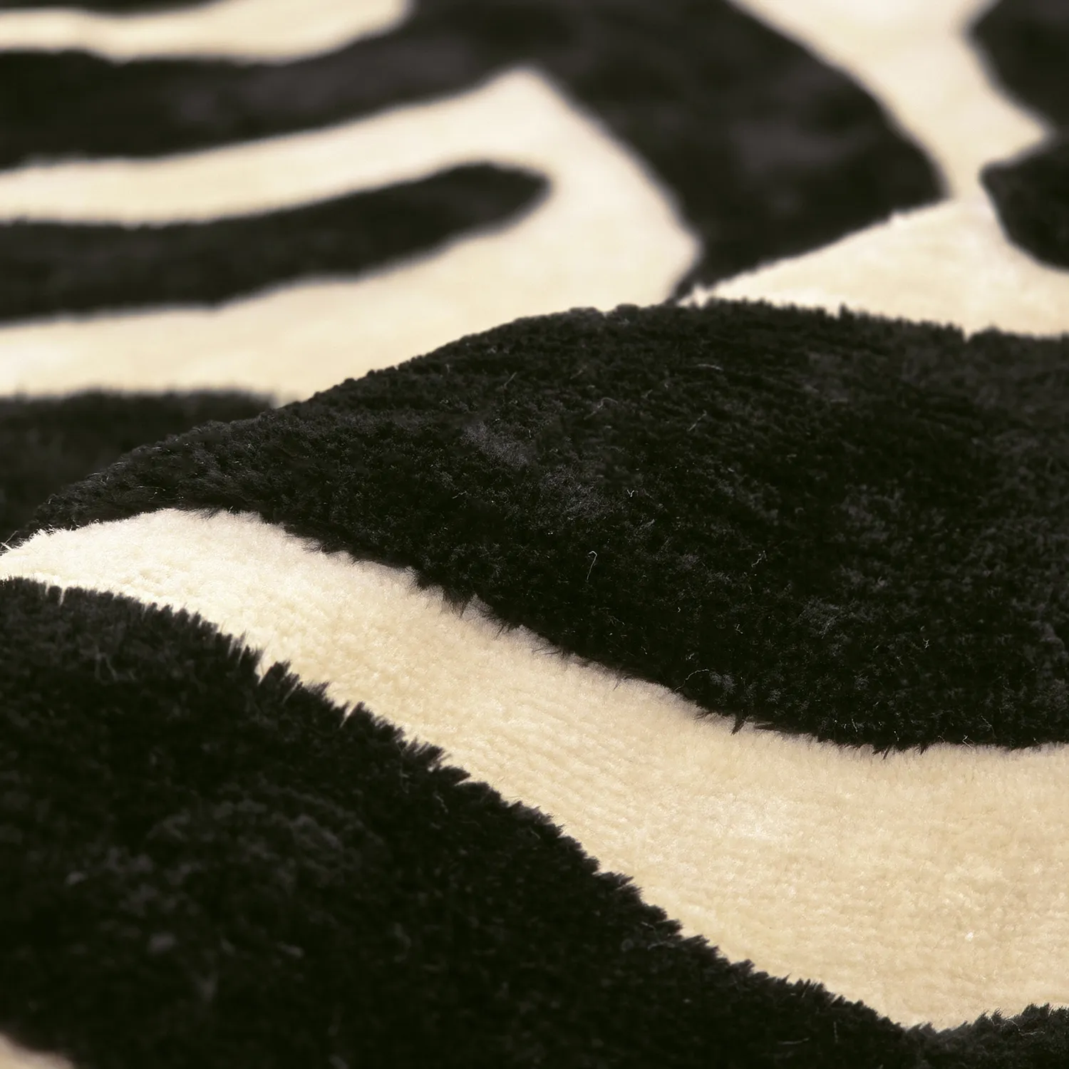 Koberce s dlhým vlasom - Fergana (krémová/čierna)