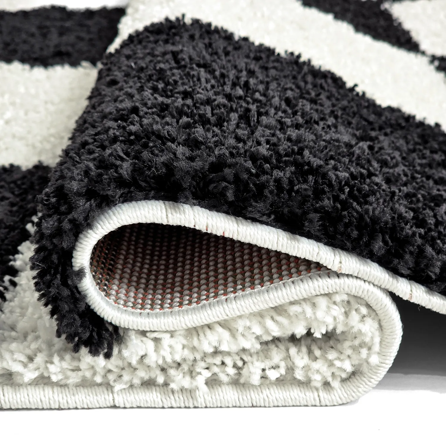 Koberce s dlhým vlasom - Gordes (čierna/biela)