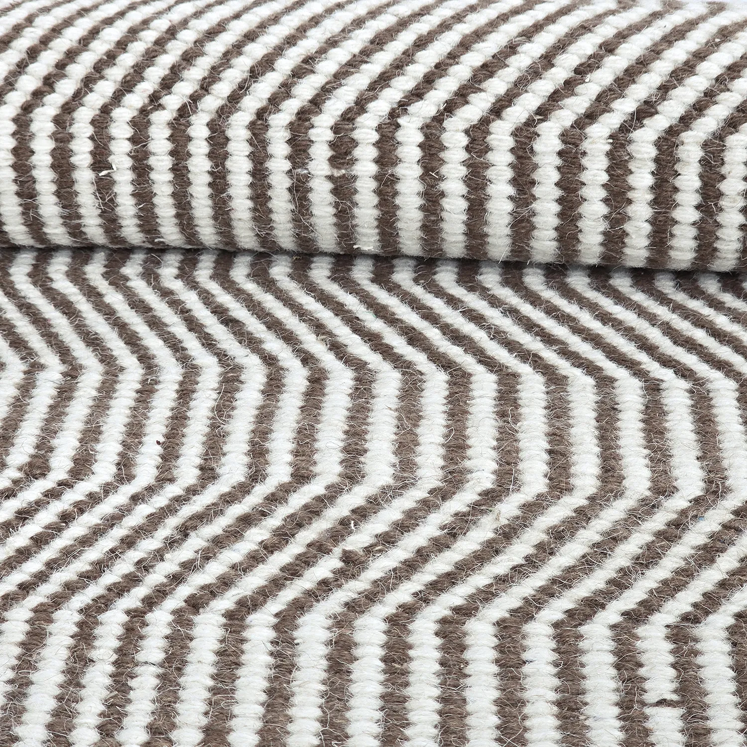 Vlnený koberec - Larkana (hnedá/biela)