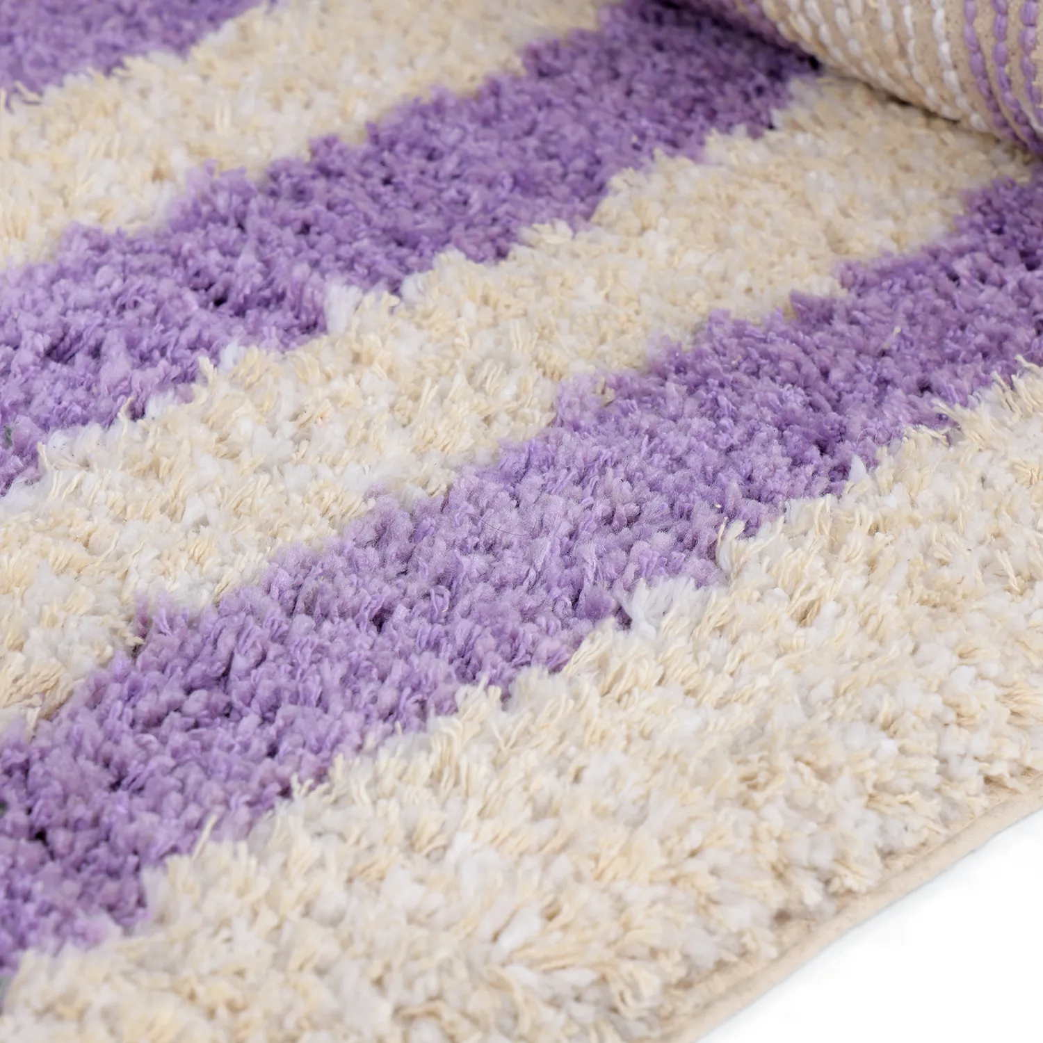 Koberce s dlhým vlasom - Thira Stripe Cotton Shaggy (krém/svetlofialová)