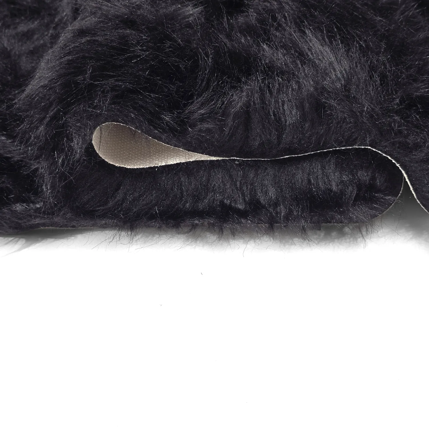 Koberce s dlhým vlasom - Sohar (čierna)