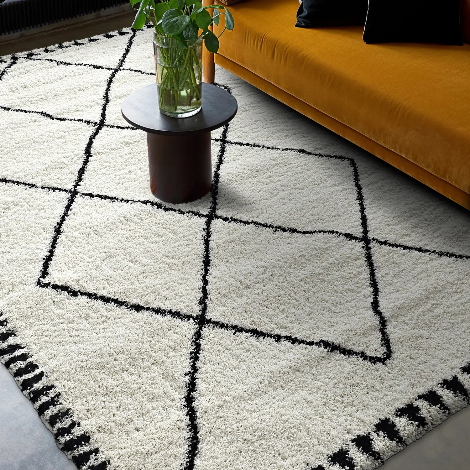 Koberce s vlasom - Tiznit (biela/čierna)