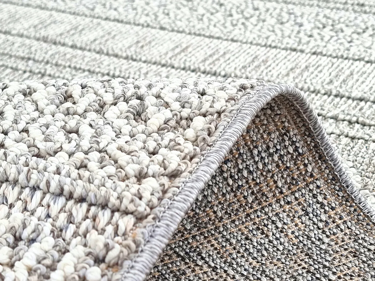 Shaggy - Indoor/Outdoor Athena (šedý)