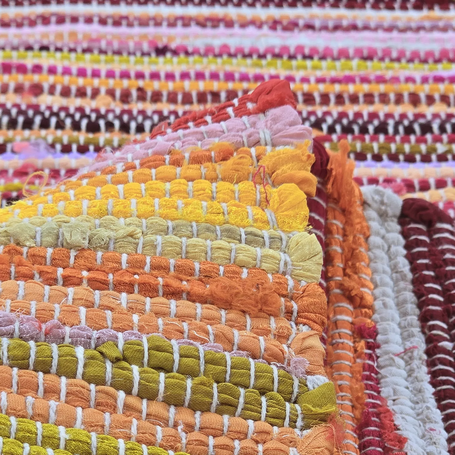 Koberec z kusov - Happy (ružová/multi)