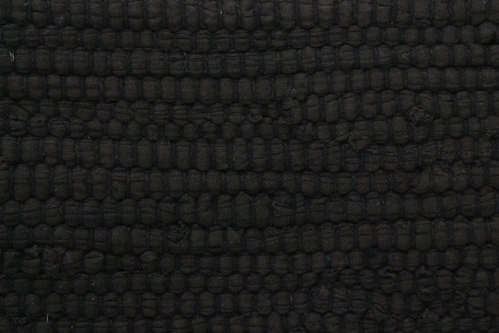 Koberec z kusov - Silje (čierna)