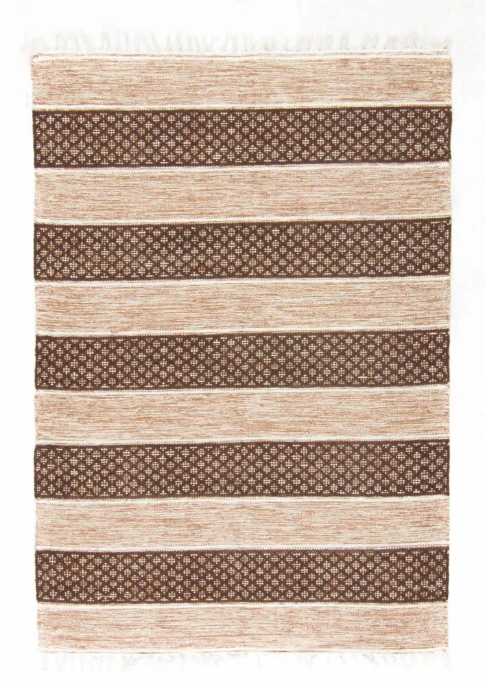 Koberec z kusov - Visby (béžový)