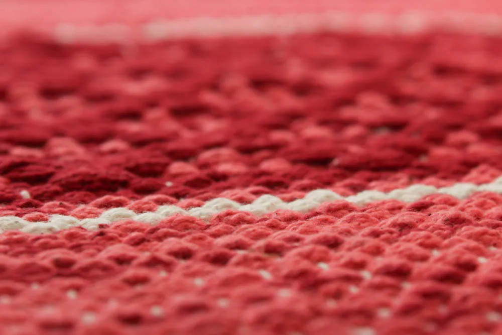 Koberec z kusov - Visby (červený)