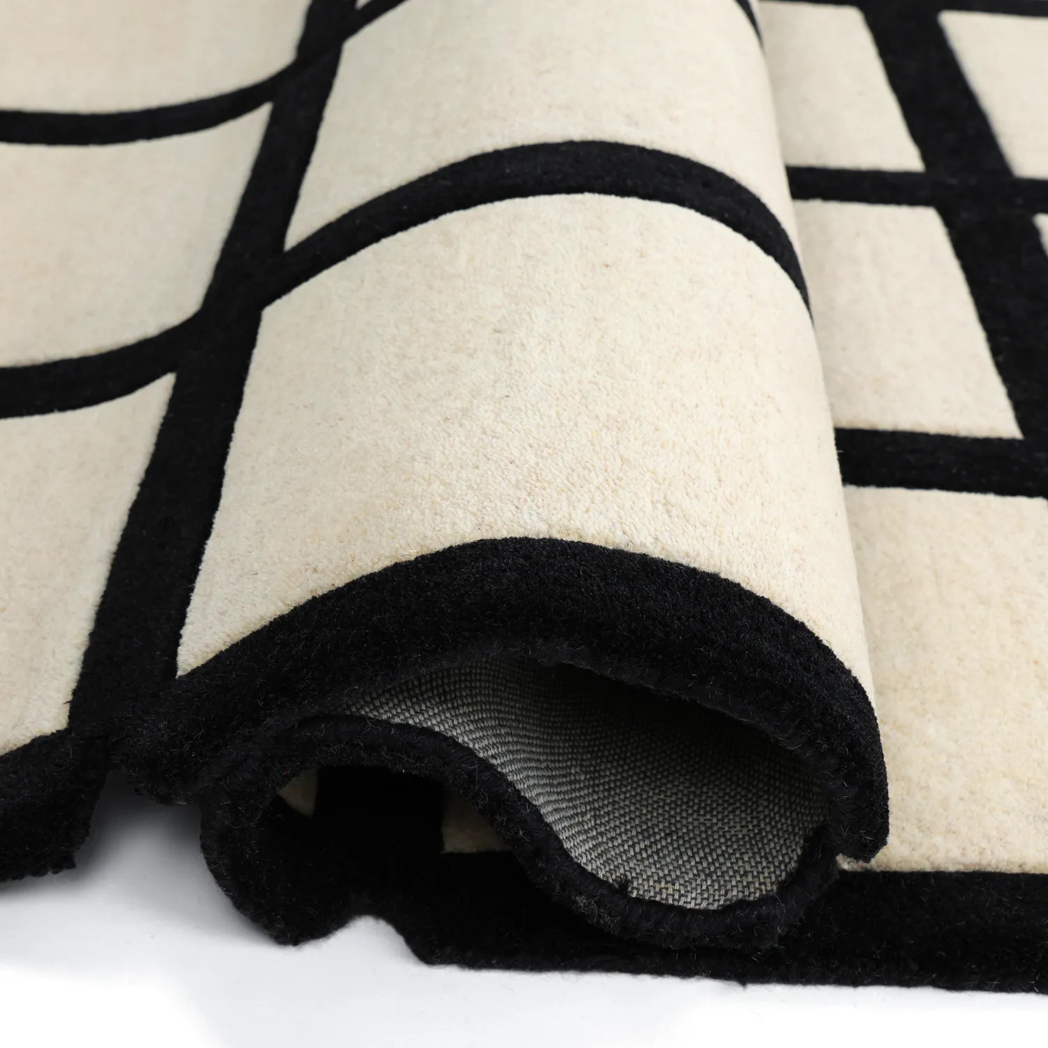 Vlnený koberec - Syl Hand Tufted Wool Premium (čierna/biela)