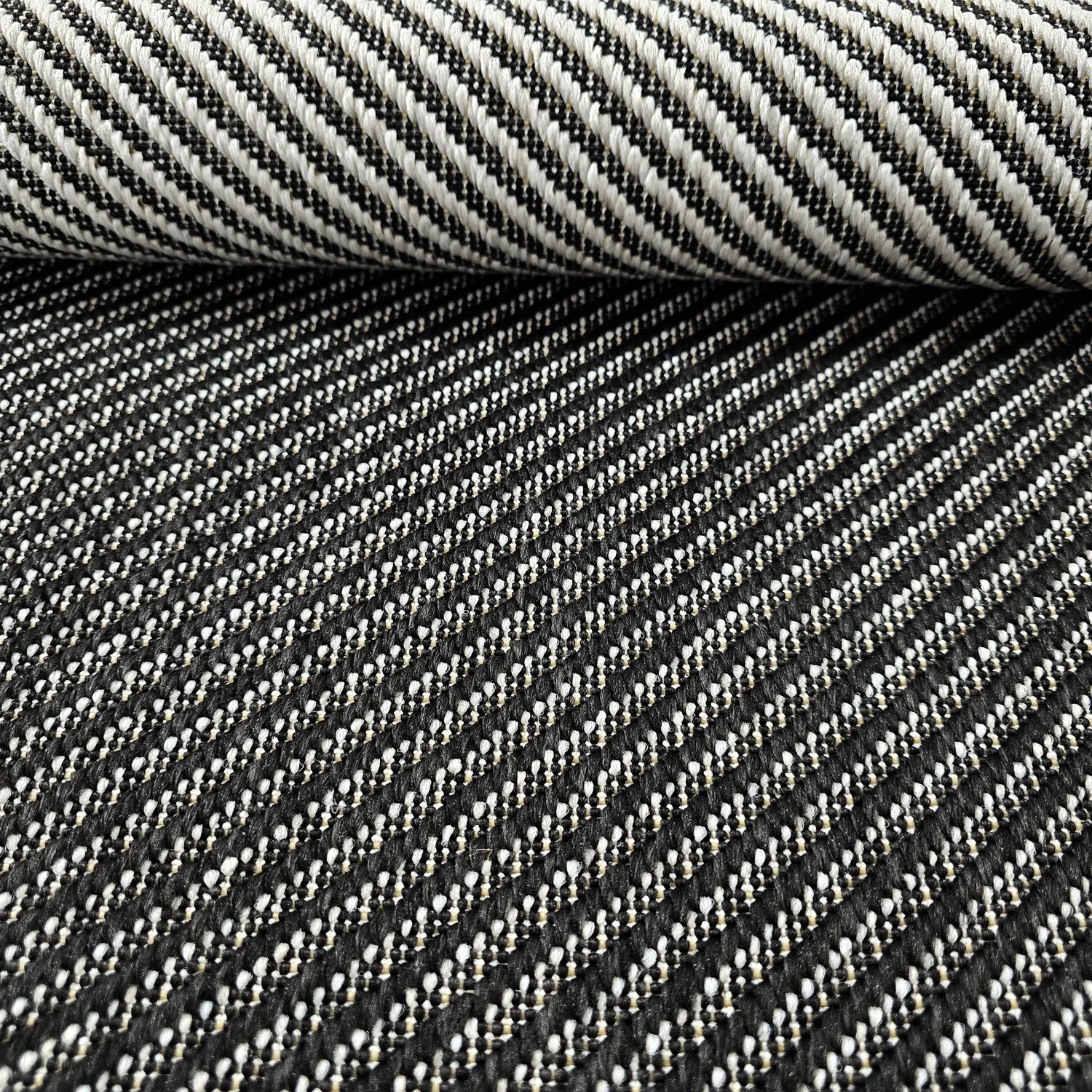 Okrúhly koberec - Indoor/Outdoor Bennett (čierna)