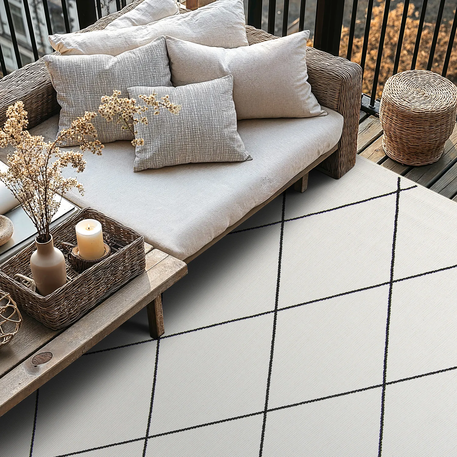 Koberec pre interiér a exteriér - Bodhi (čierny)