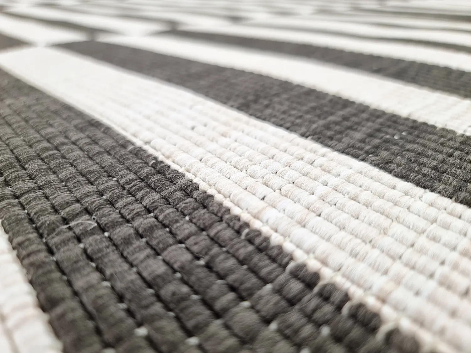 Koberec do interiéru a exteriéru - Roscoe (čierny)