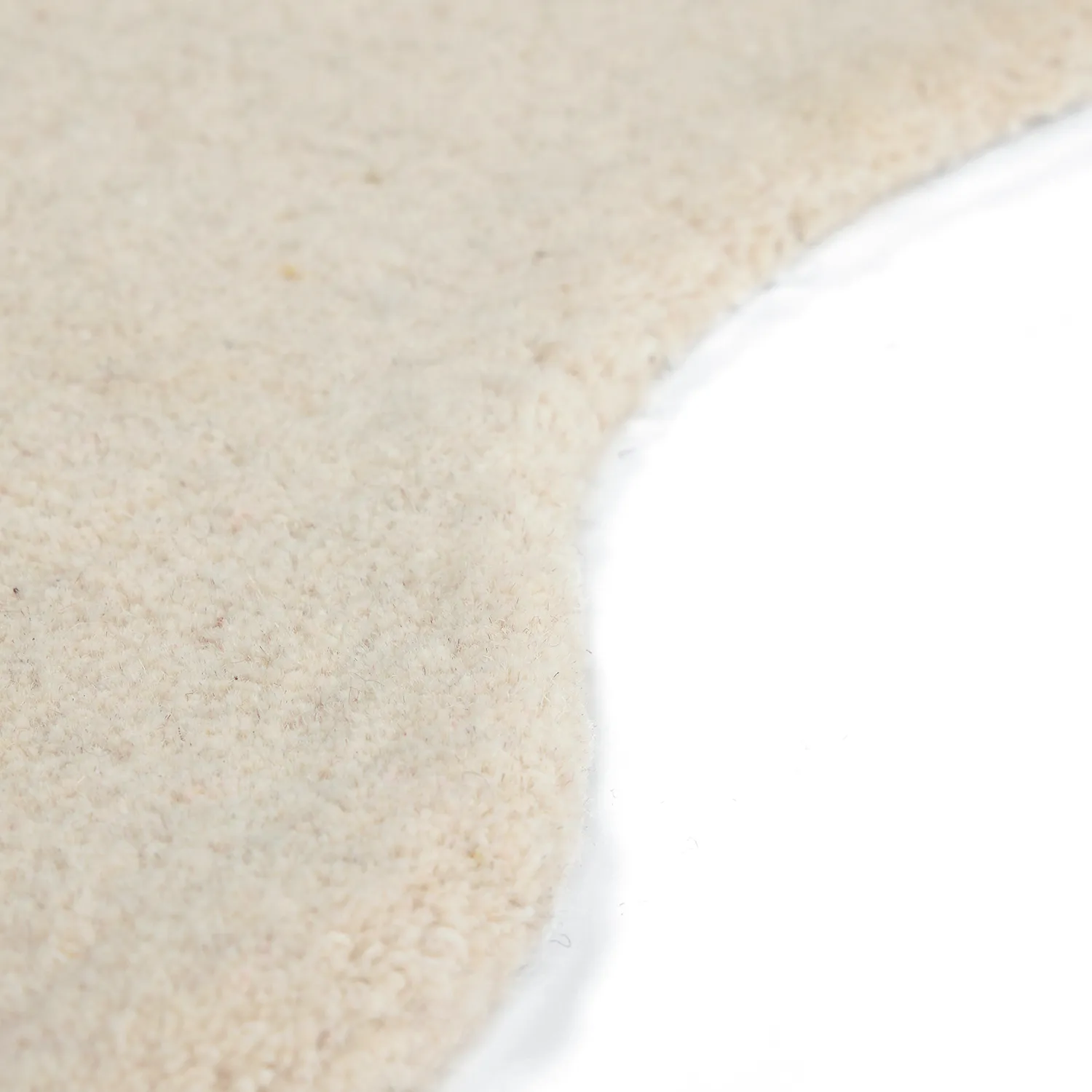 Vlnitý vlnený koberec - Diu Hand Tufted Wool Premium (krém)
