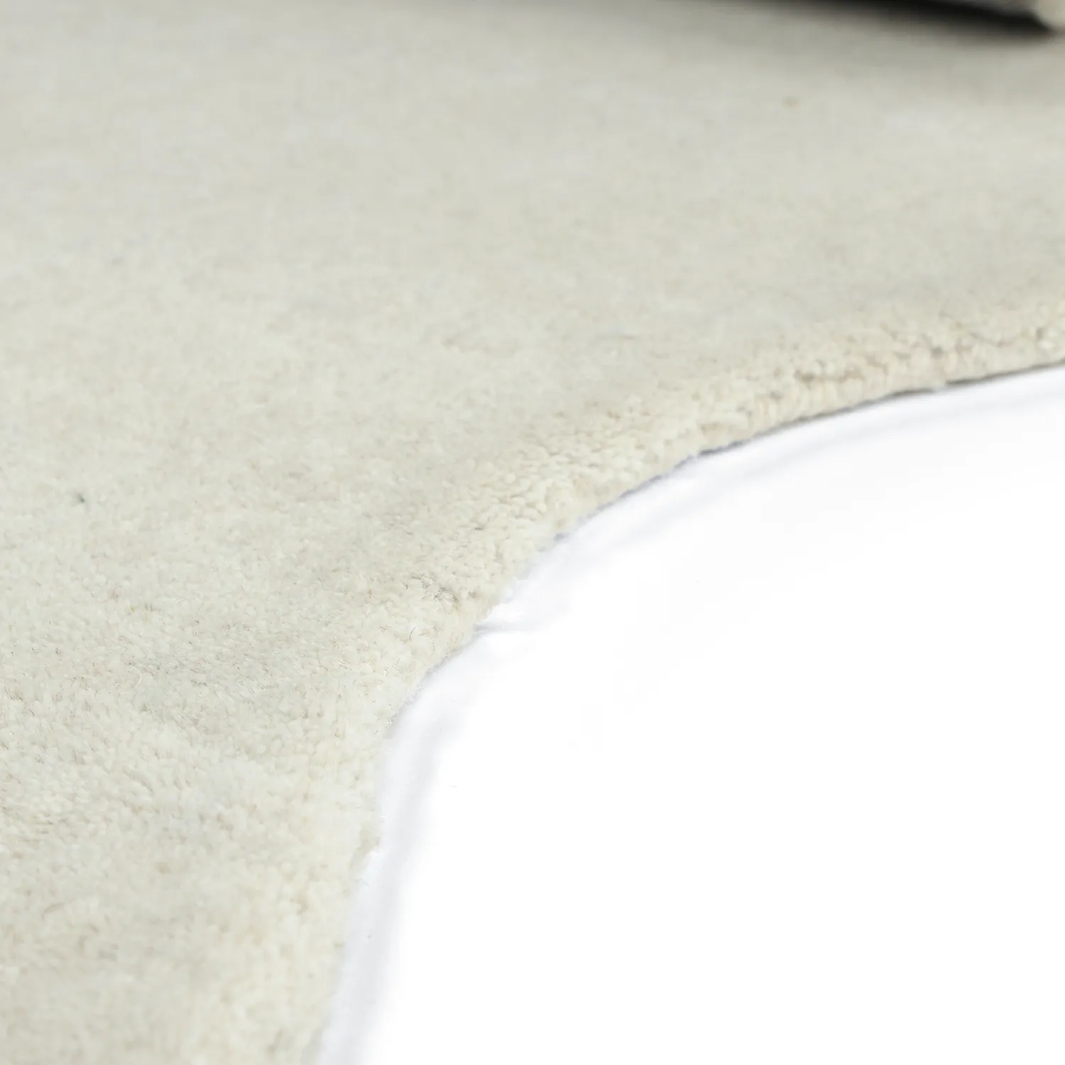 Vlnitý vlnený koberec - Diu Hand Tufted Wool Premium (biely)
