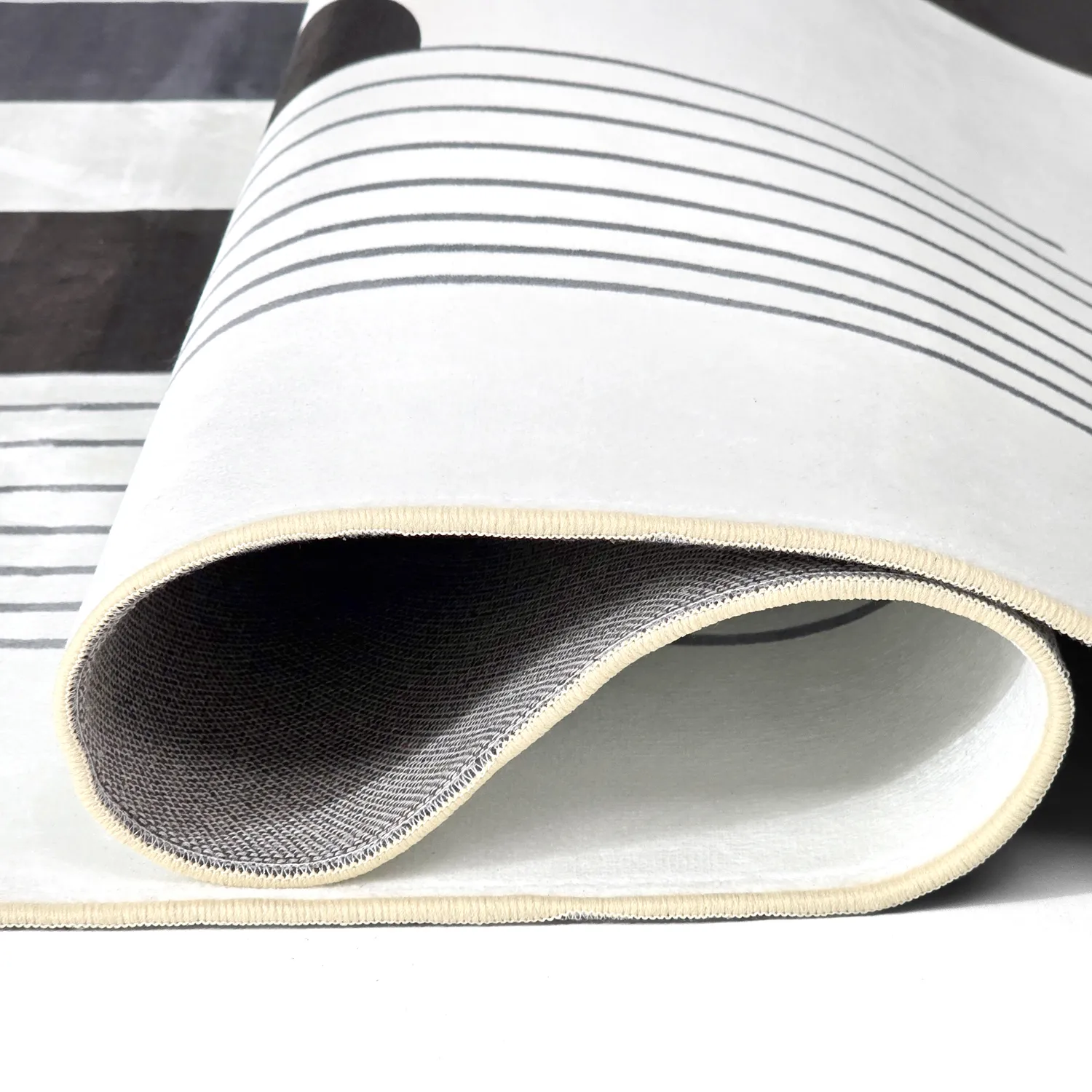 Koberec Wilton - Delft (biely/sivý/čierny)