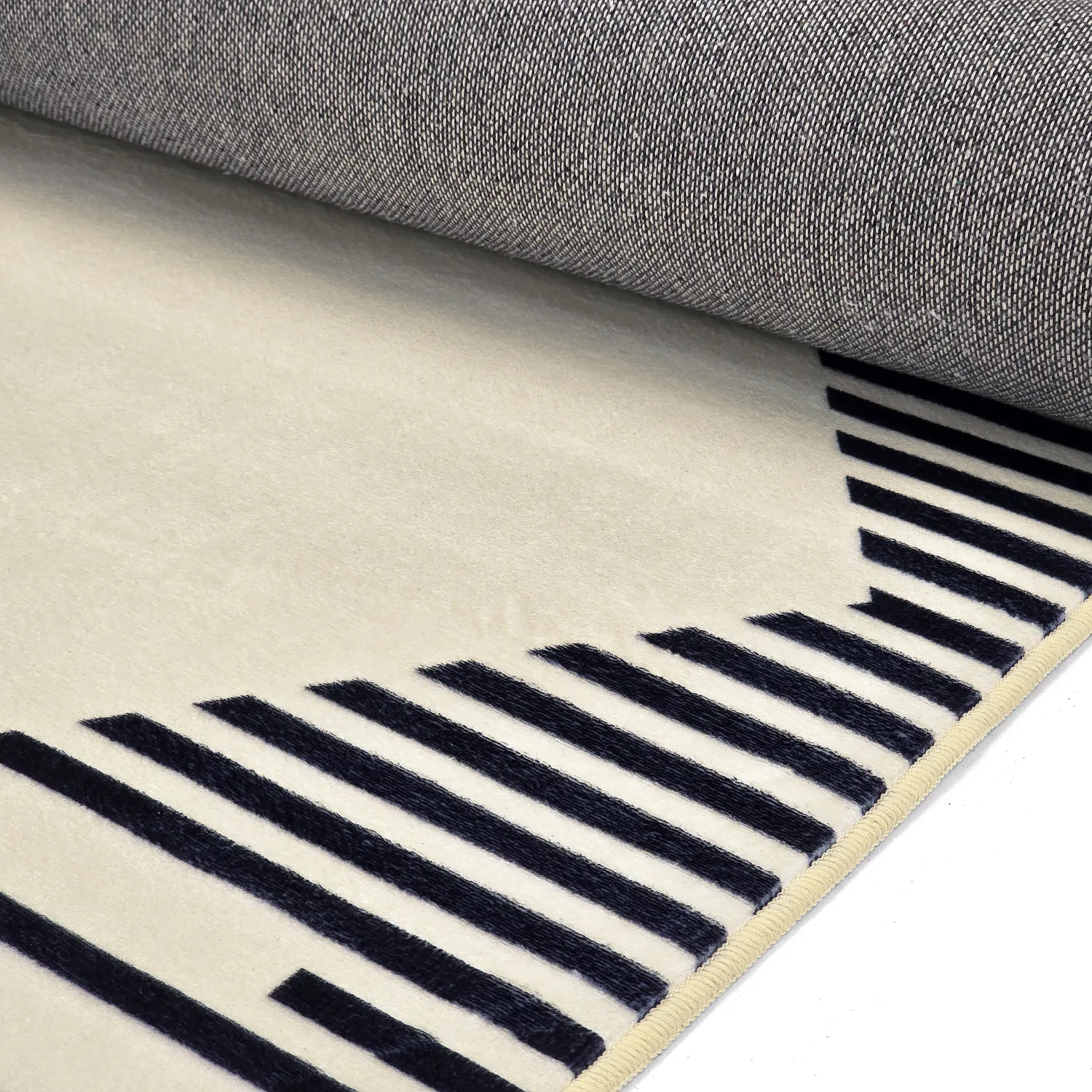 Koberec Wilton - Pucon (čierny/krémový)