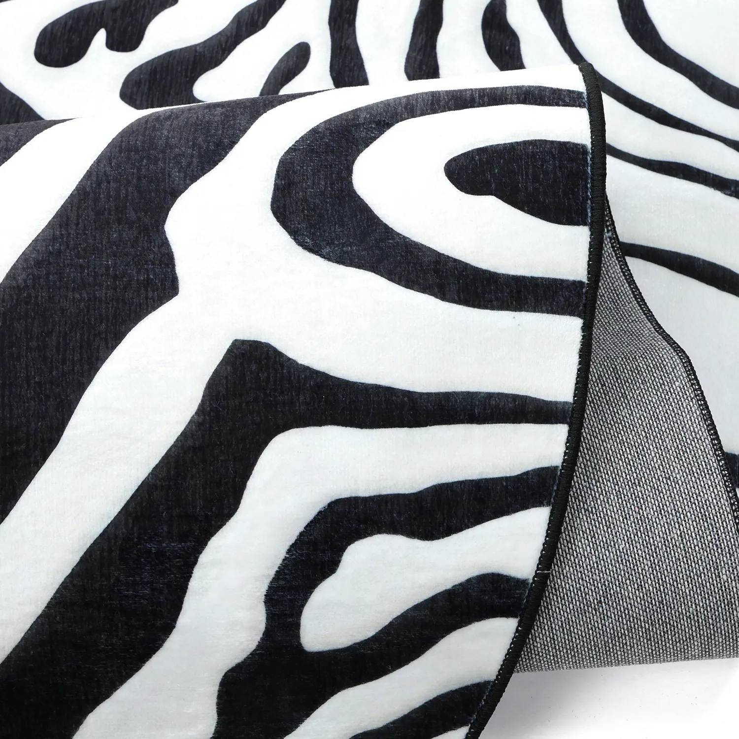 Polooválny koberec Wilton - Zebra (čierna/biela)