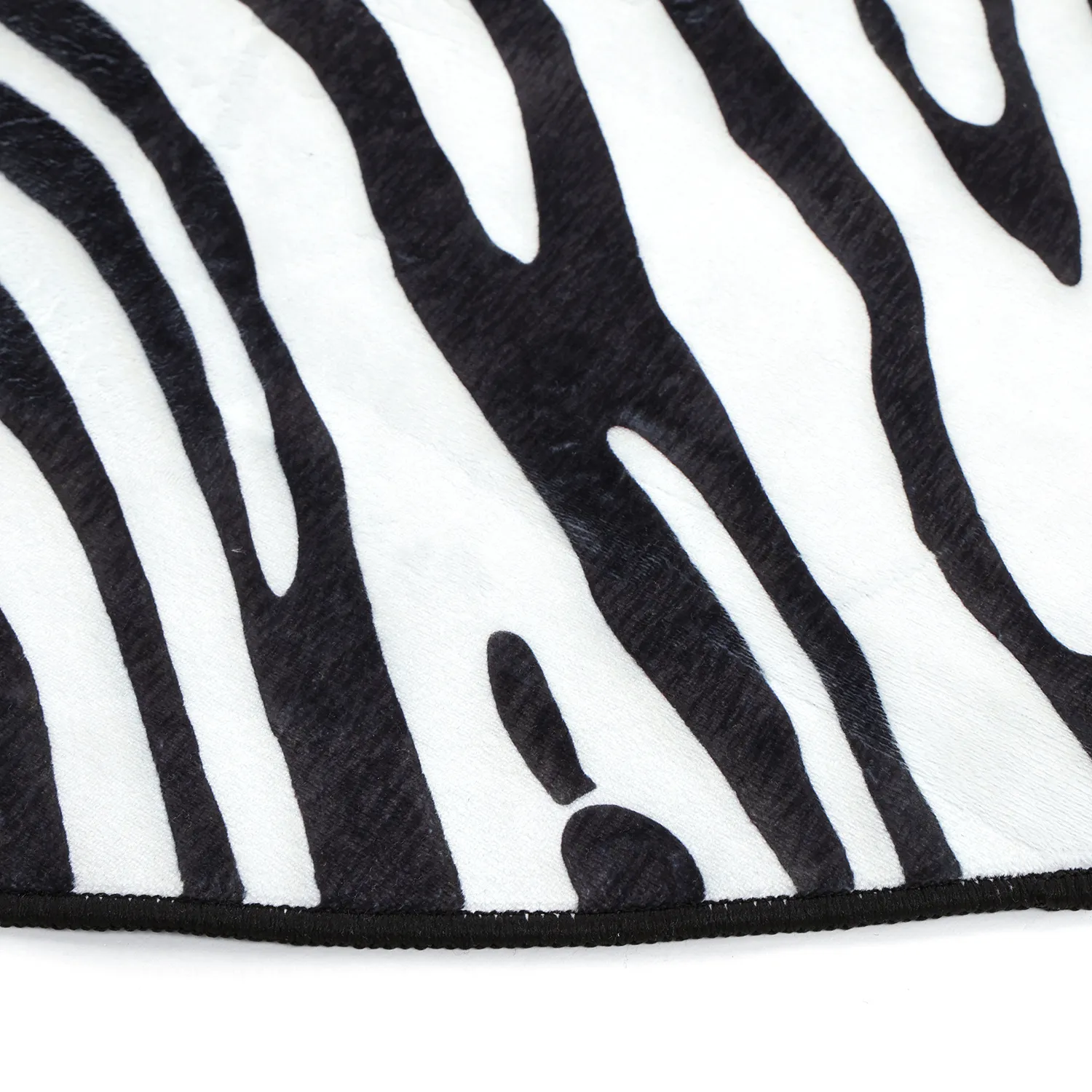 Polooválny koberec Wilton - Zebra (čierna/biela)