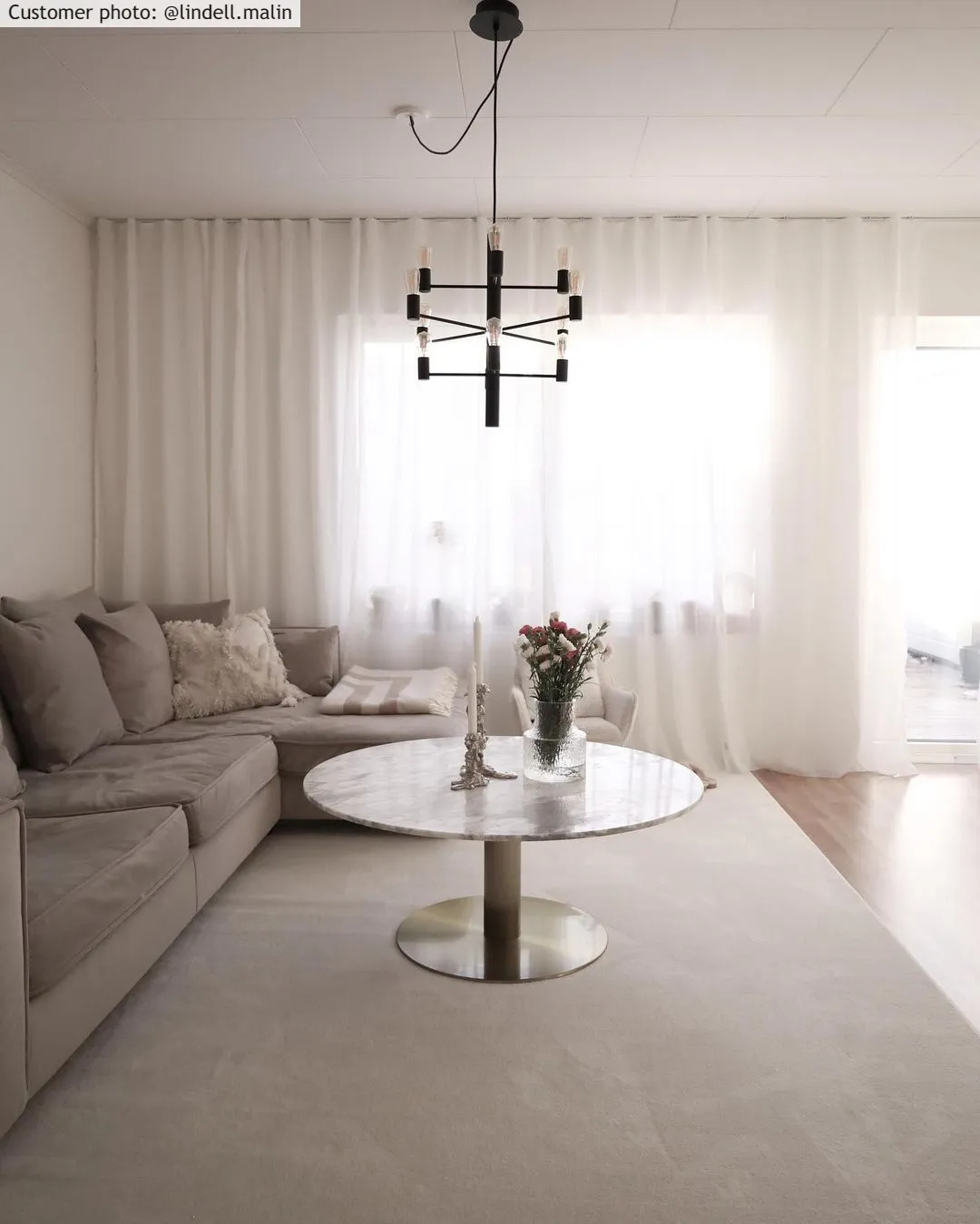 Koberec Wilton - Sunayama (biely)