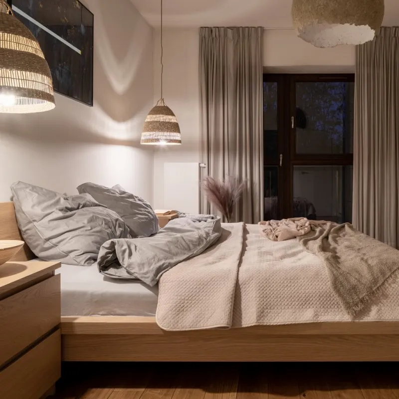Gardiner_till_beige_vagg